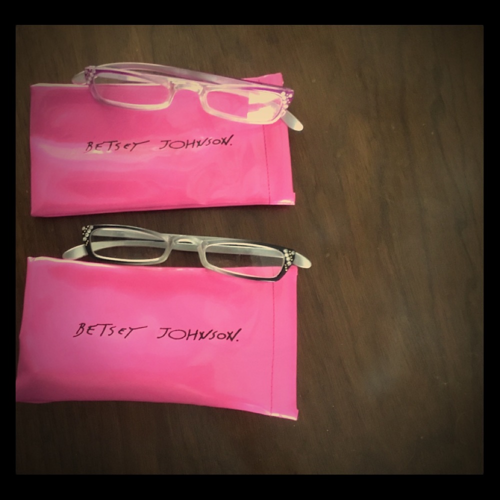 Betsey Johnson readers